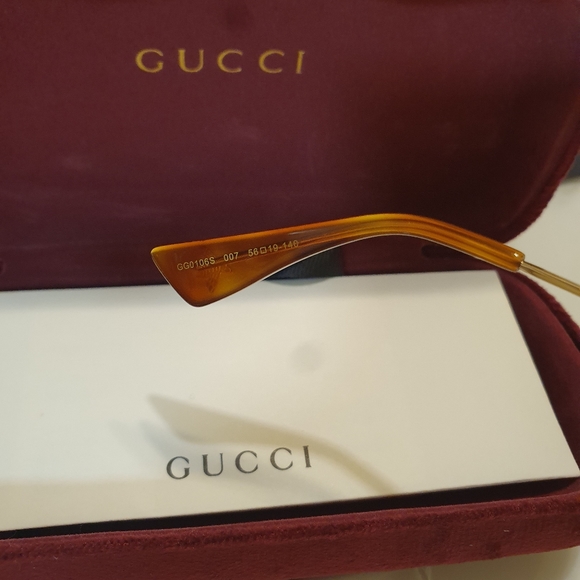 Gucci Signature Color Sunglasses - Picture 5 of 6